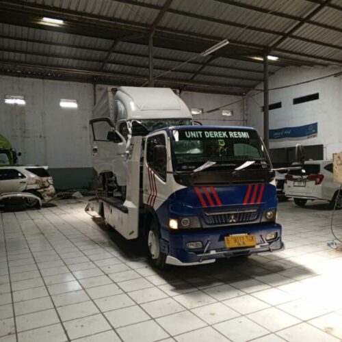 Armada towing flatbed
